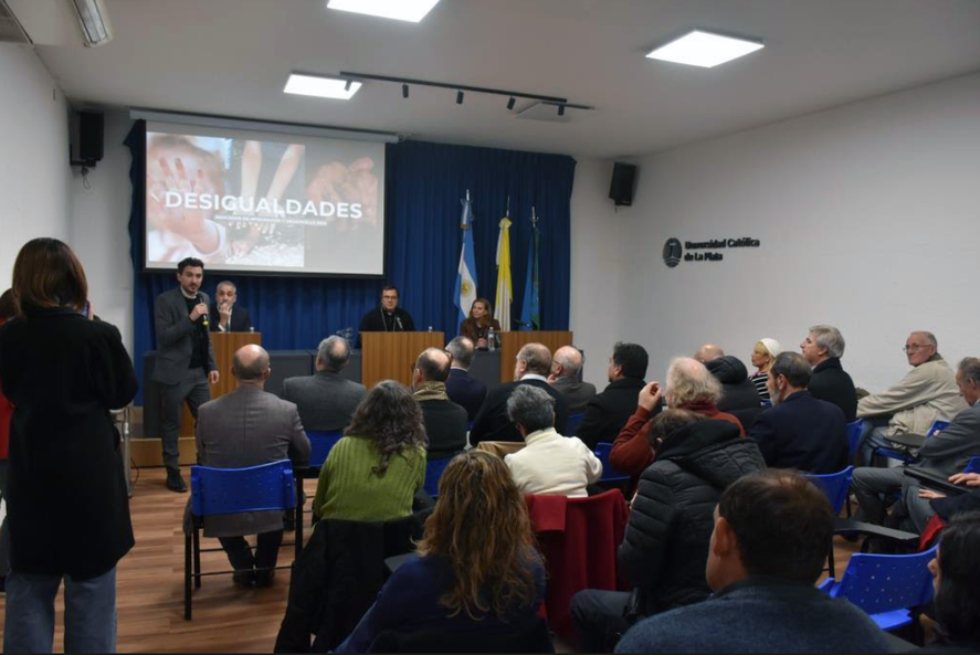 Presentación de informe de la UCALP sobre la pobreza en La Plata, Berisso y Ensenada