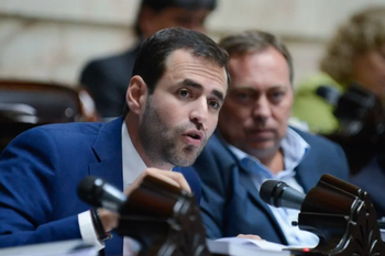 un diputado de la campora, imputado por realizar campana sucia en redes sociales