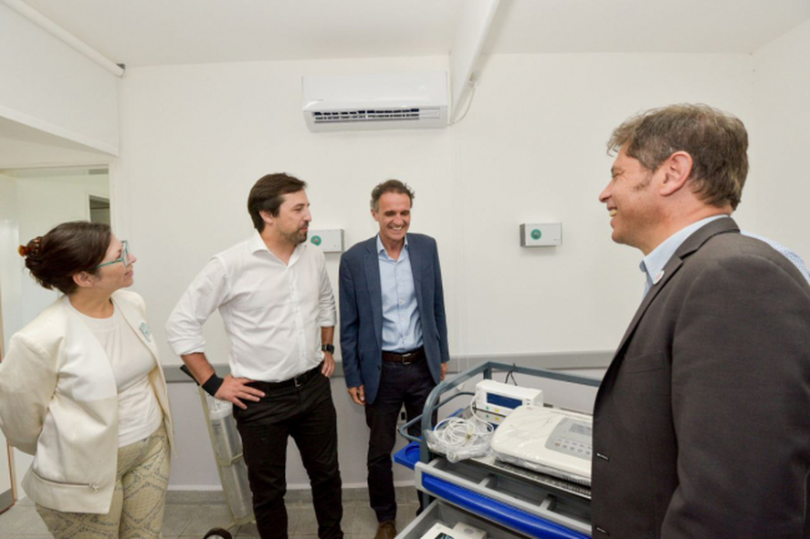 Gobernador y ministros en la inauguración del CAPS en Tapalqué.