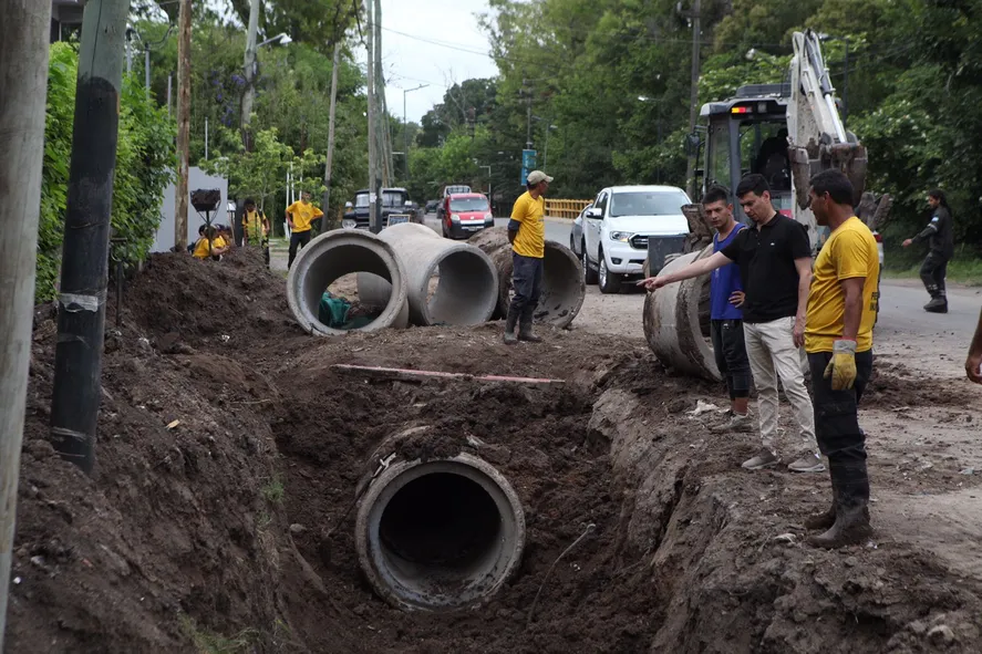 Alak comenzó con obras el sistema hidráulico y los espacios públicos en el barrio El Rincón.
