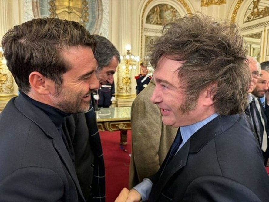 Los lazos cercanos entre el periodista de ultraderecha de España que compró un medio argentino libertario, y Javier Milei 