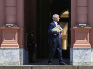 Milei sostiene a Cúneo Libarona pese al escándalo y minimiza la polémica por el video