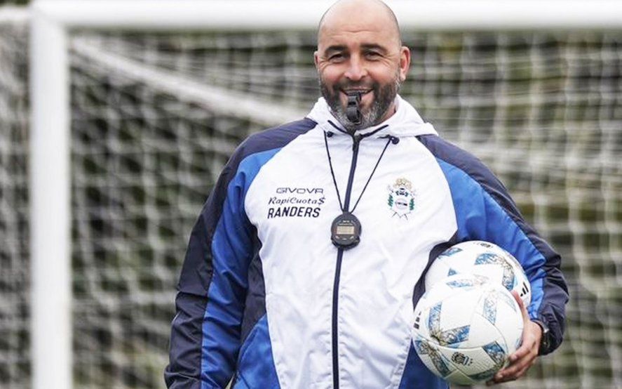 Marcelo Méndez, DT de Gimnasia, en Estancia Chica. (Foto: prensa GELP)