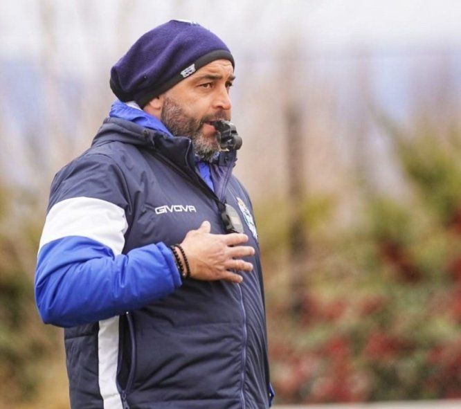 Marcelo Méndez, práctica de Gimnasia tras la caída ante Independiente Rivadavia de Mendoza. (Foto: @gimnasiaoficial)
