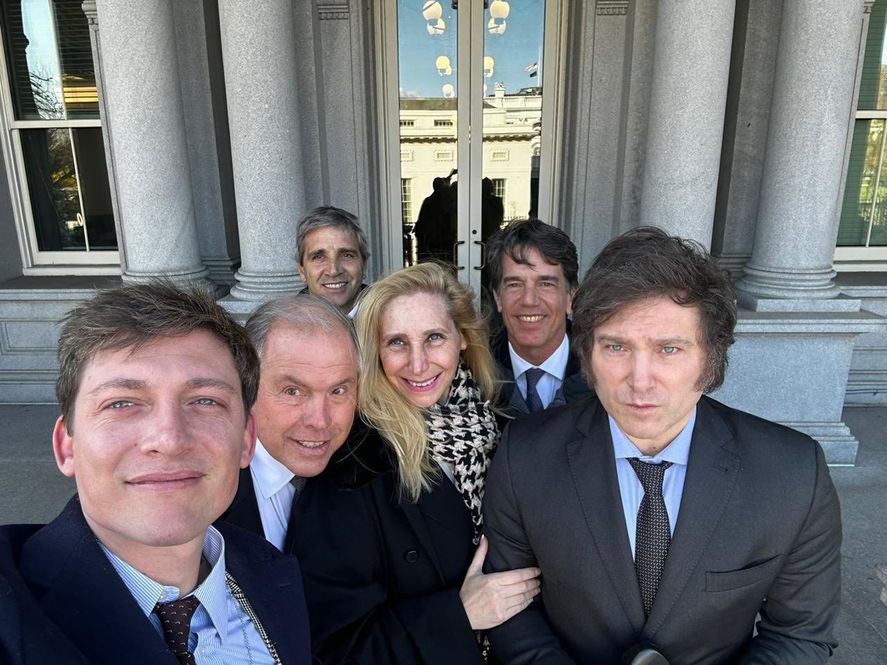 Javier Milei y Luis Caputo recibirán visitas desde la Provincia de Buenos Aires