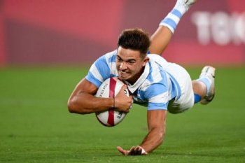 Marcos Moneta al marcar try en los Pumas Seven en los Juegos Olímpicos Tokio 2020