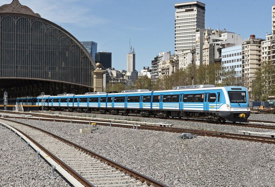Se levantó el paro de trenes.