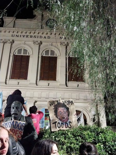 Las universidades nacionales pasaron un año signado por el desfinanciamiento y los reclamos.