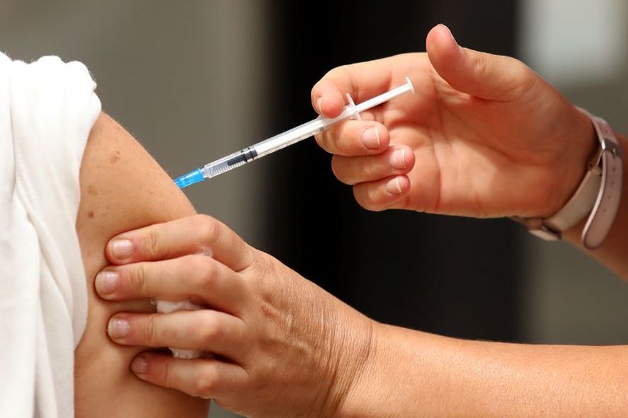 Las personas que hayan atravesado la enfermedad ya pueden aplicarse la primera dosis de la vacuna contra el dengue.