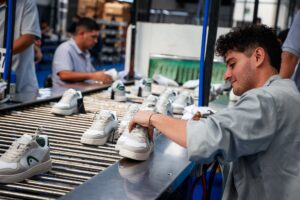 Alerta total en la industria: hay sectores que pierden hasta 1500 empleos por mes