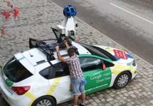 Google deberá pagarle millones a un vecino de Bragado por aparecer desnudo en Street View