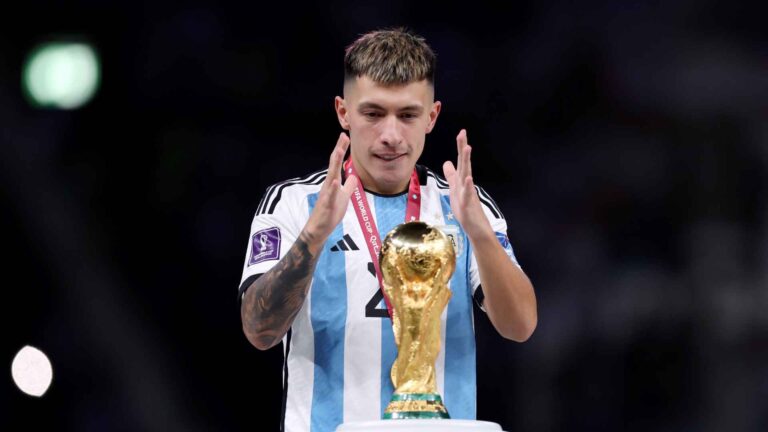 La increíble historia de dos ex Estudiantes que fueron claves en la carrera un campeón del mundo