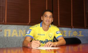 Sebastián Lomónaco se hace la revisión médica y firma con el Lobo