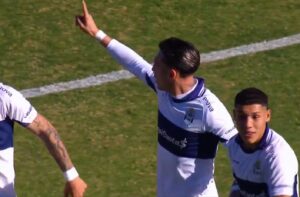 Polémica en la cancha de San Lorenzo: ¿estuvo bien anulado el gol de Gimnasia?