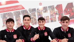 Con Angeleri y Alayes: ¿quiénes son los cuatro pibes que firmaron primer contrato en Estudiantes?