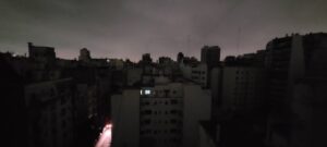 Apagón masivo en el AMBA: más de 495 mil usuarios se quedaron sin luz en la madrugada del domingo