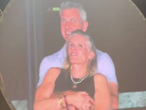 El ex CEO del escándalo en el recital de Coldplay planea denunciar a la banda