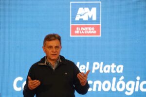 En medio del tenso cierre de listas, intendentes y dirigentes del MDF se aferran al “reaseguro” de las listas cortas
