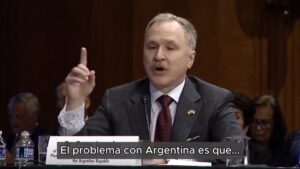 Peter Lamelas, el embajador de EEUU que llegó a vigilar provincias, jueces y la economía
