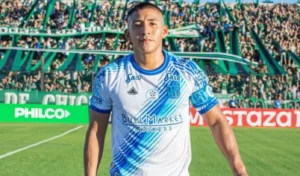 Parecía caído y repentinamente se convirtió en el séptimo refuerzo de Gimnasia