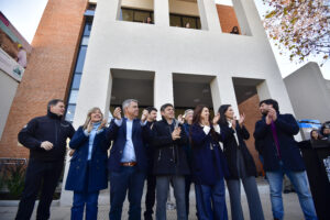 En modo campaña, Axel Kicillof muestra gestión y las consecuencias del plan motosierra