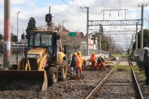 Mirá las fotos y videos de la obra de renovación de vías entre Tolosa y La Plata