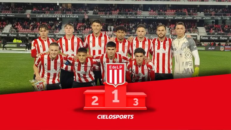 El podio de Estudiantes, con los pibes como figuras de la noche en UNO