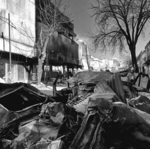 Demolición con robot en el depósito incendiado: “grave daño estructural” obligó a “cambio de estrategia”