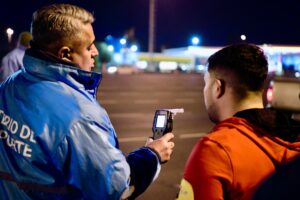 Megaoperativo de alcoholemia en Autopista del Oeste: 75 positivos y un récord de 2.42 g/l