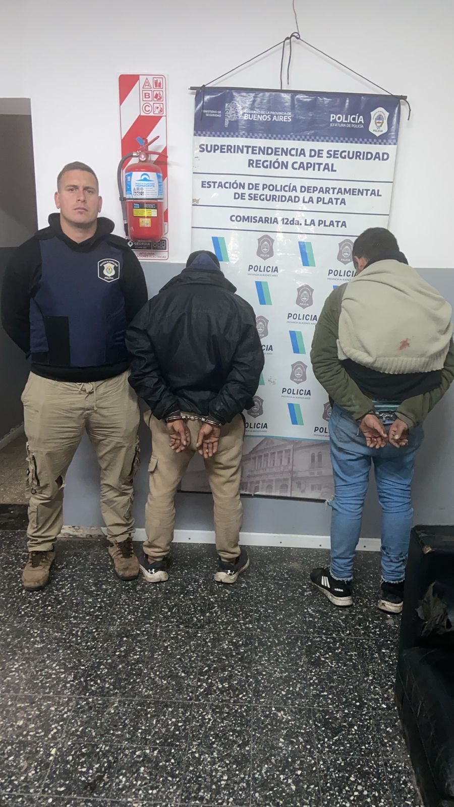 Los dos detenidos acusados de cometer robos en Arturo Seguí