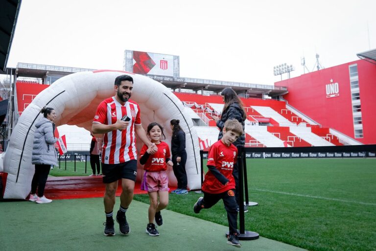 Estudiantes festeja sus 120 años: la agenda de un domingo que ya arrancó con la carrera Juan Ramón Verón