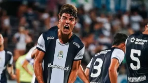 Manu Panaro y su emoción por jugar en El Bosque con sus hinchas: “Se te pegan las canciones”